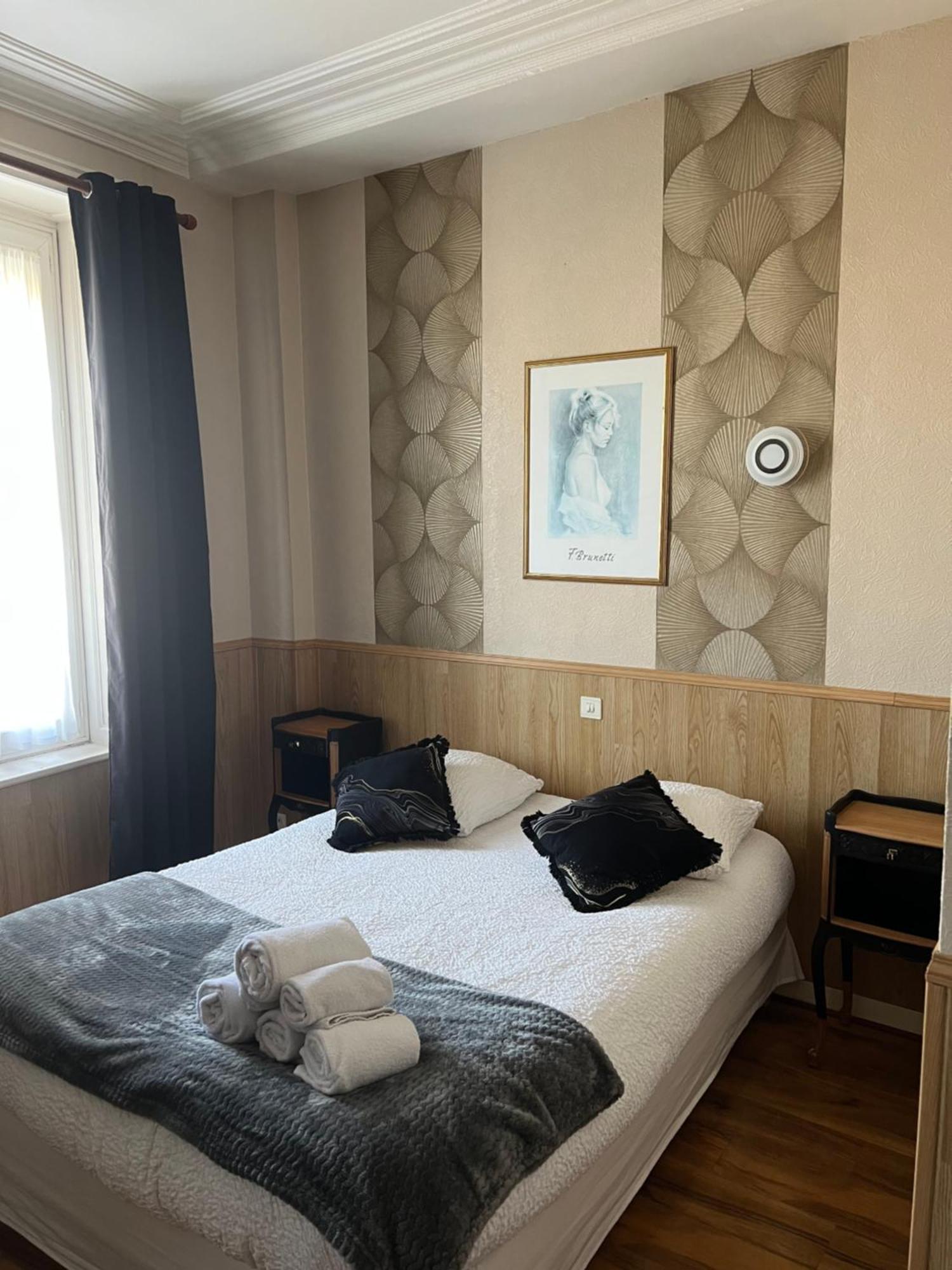 Hotel De La Gare Cherbourg-en-Cotentin Exteriör bild