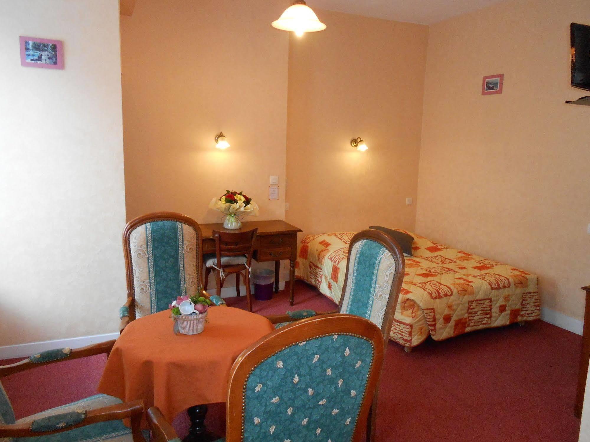 Hotel De La Gare Cherbourg-en-Cotentin Exteriör bild